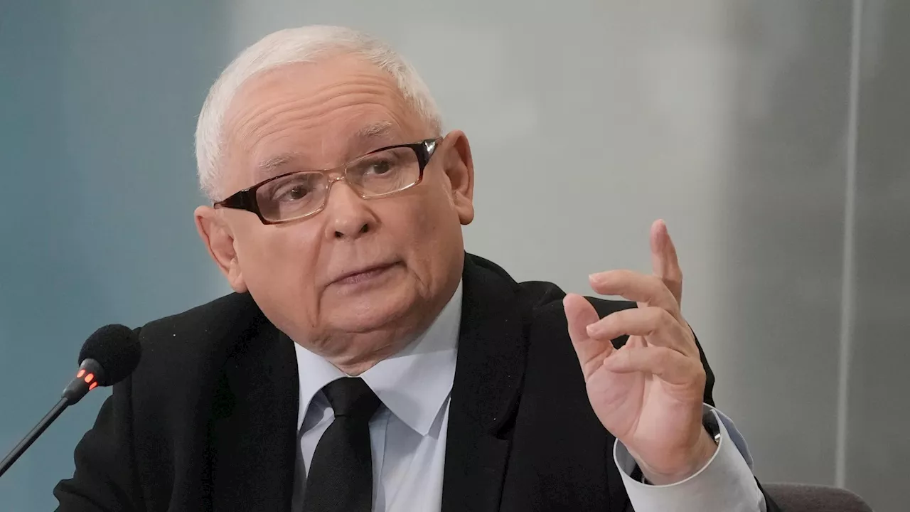 Former Polish PM Kaczynski questioned over spyware allegations in parliament