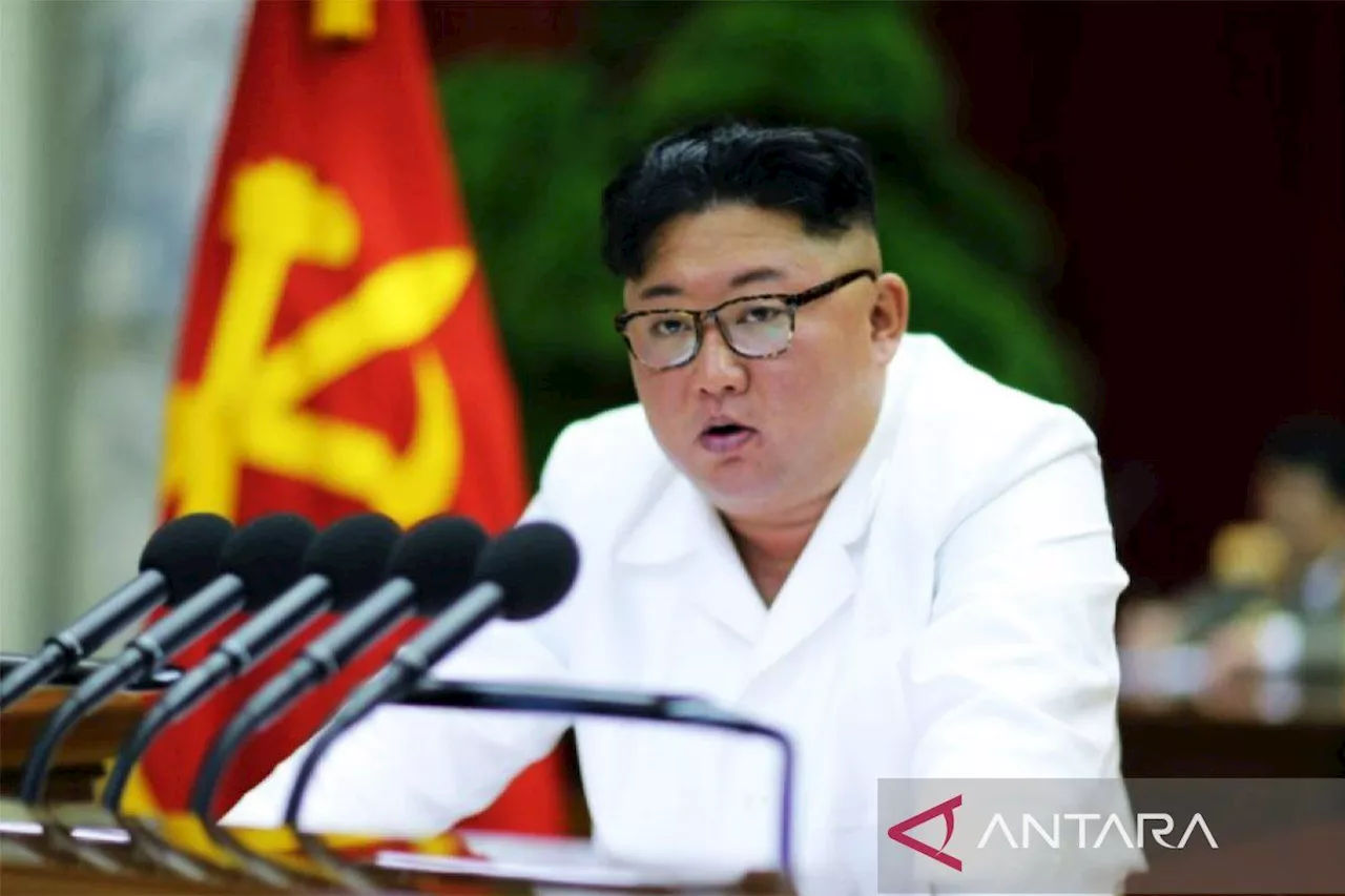 Kim Jong Un pimpin latihan penerjun payung, serukan persiapan perang