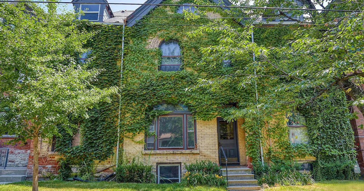 Stunning Victorian Home in Toronto's Dufferin Grove