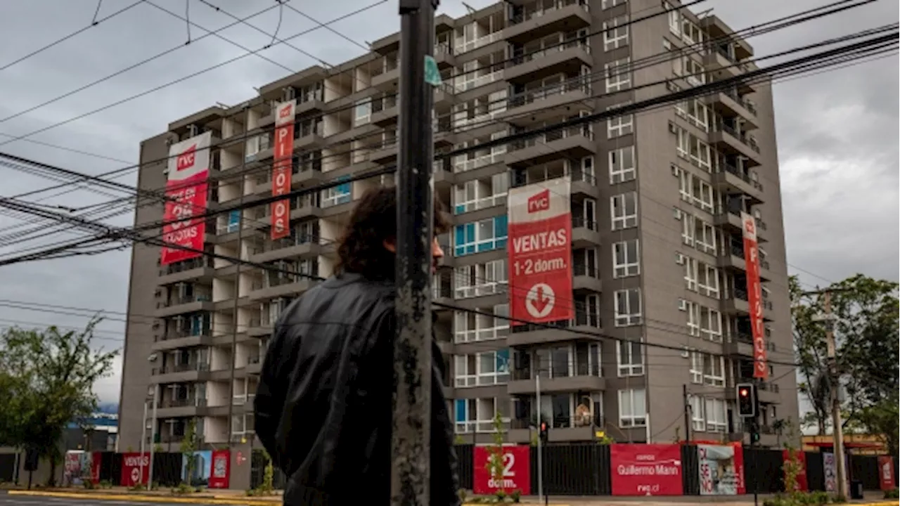 Homes That Buyers Won’t Touch Shows Deepening Crisis in Chile