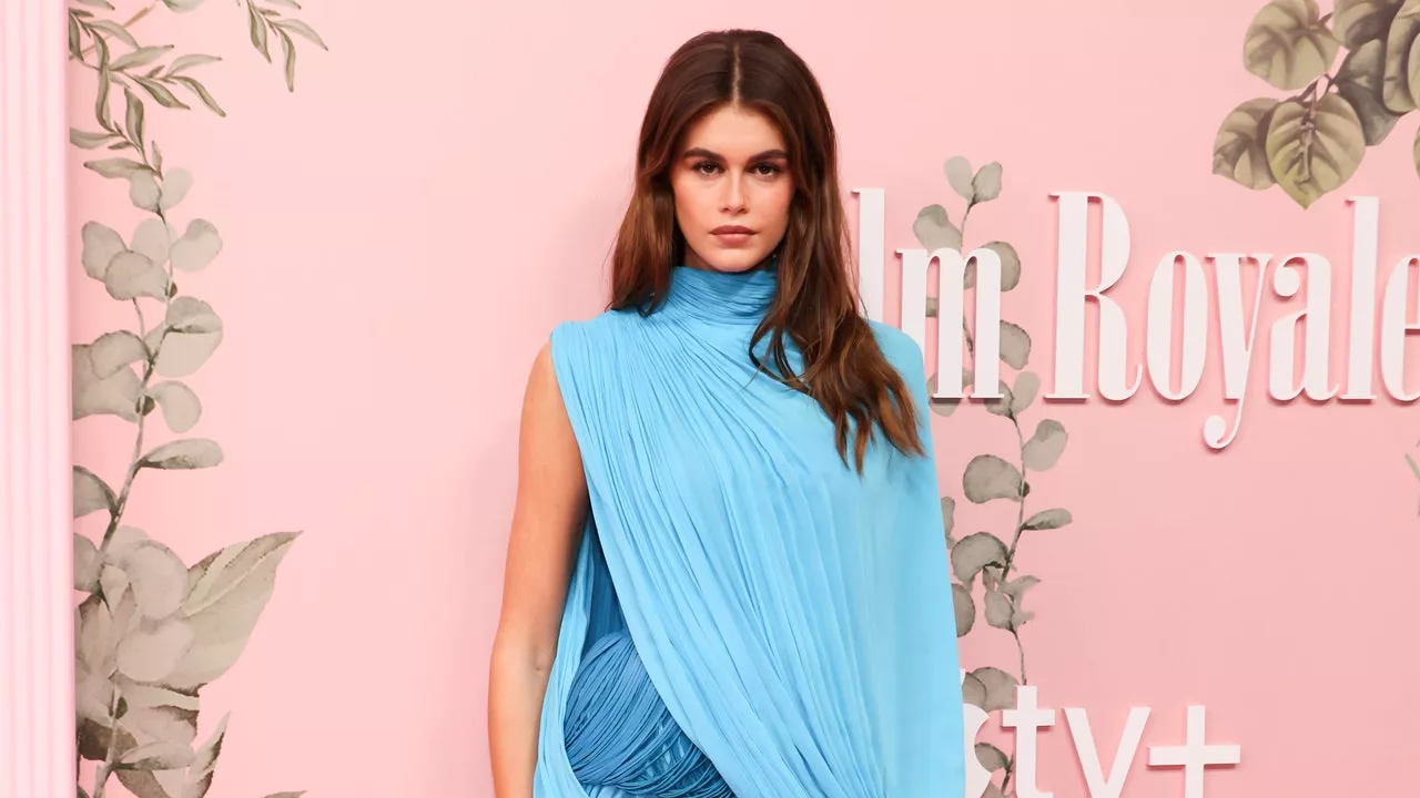 In A Turquoise Alaïa Minidress, Kaia Gerber’s Fashion Takes A Retro Turn