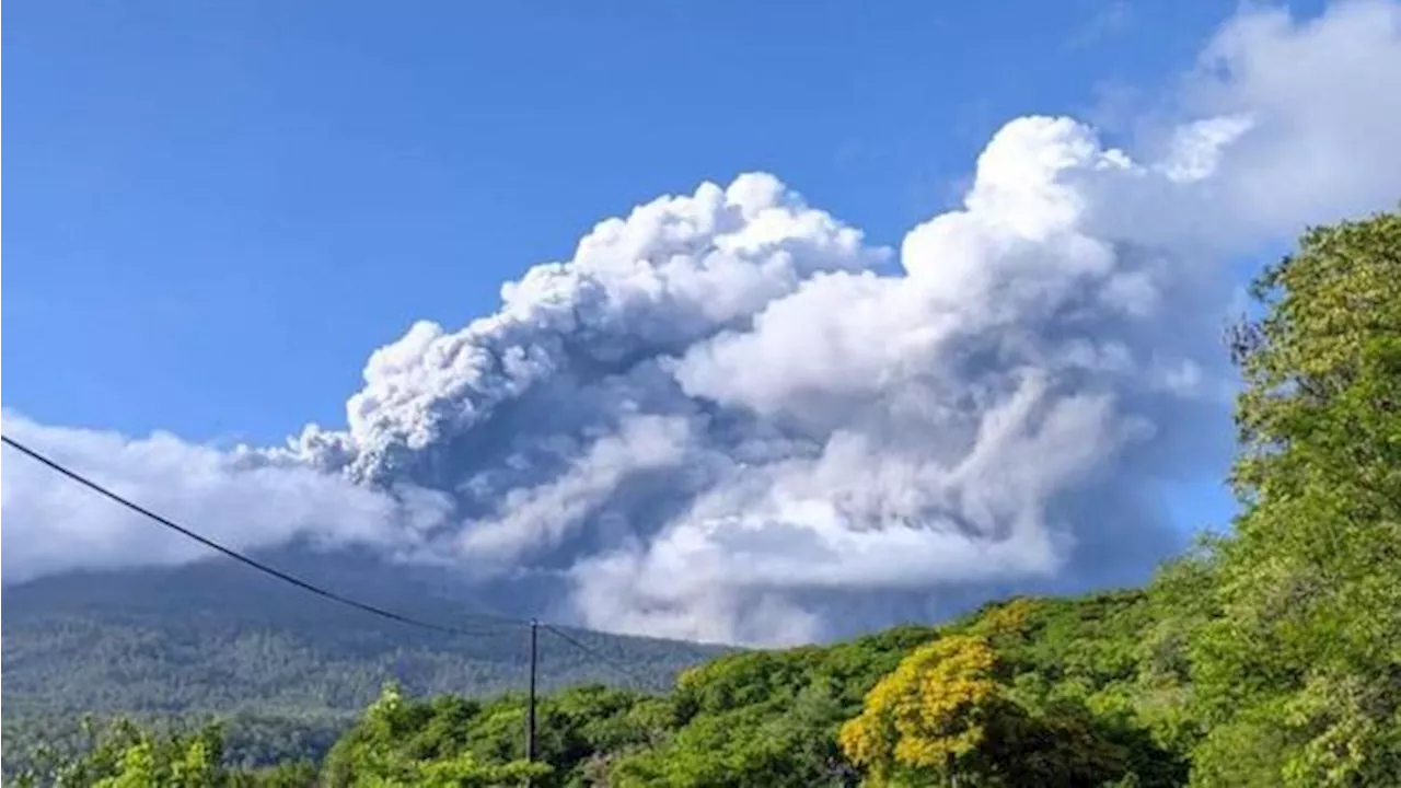 PVMBG: Status Gunung Lewotobi Kembali Normal