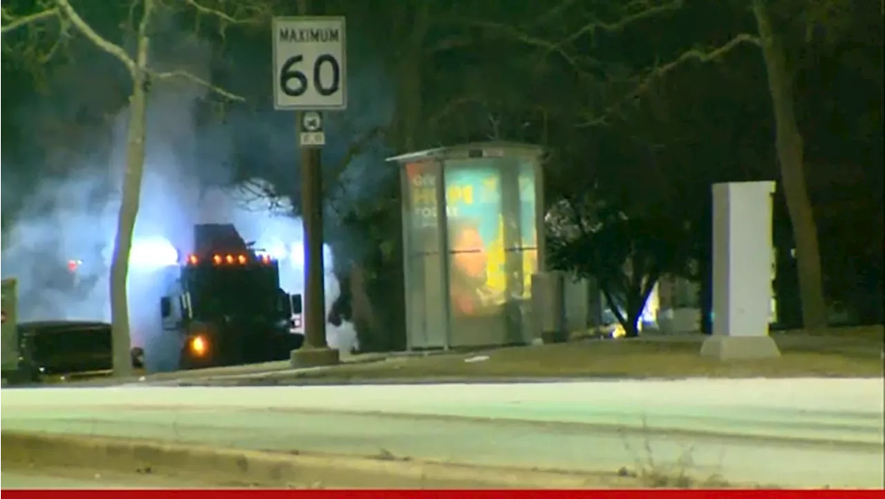 Calgary residents praise police handling of armed standoff