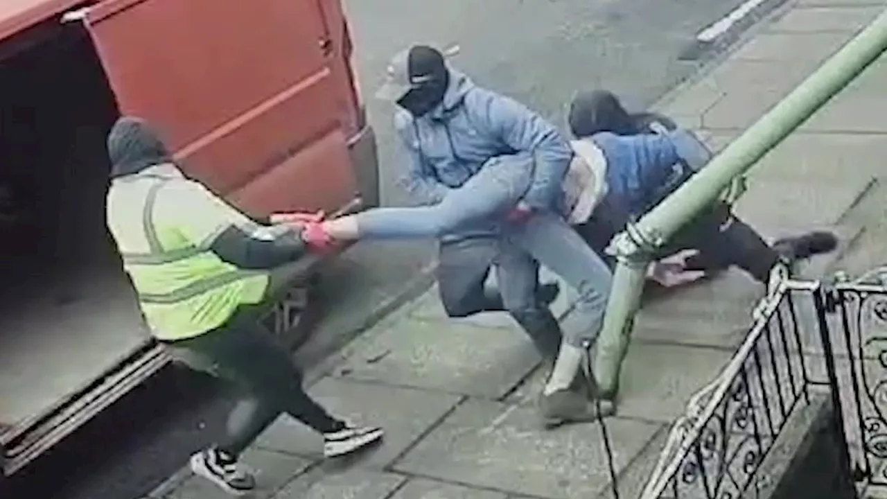 Terrifying moment kidnap gang grab man as he desperately struggles