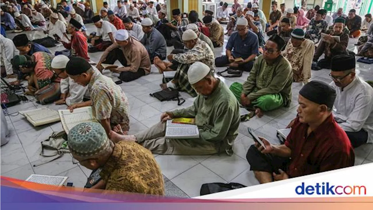 Ratusan Orang Ikuti Semaan Al-Qur'an di Masjid Agung Kota Semarang