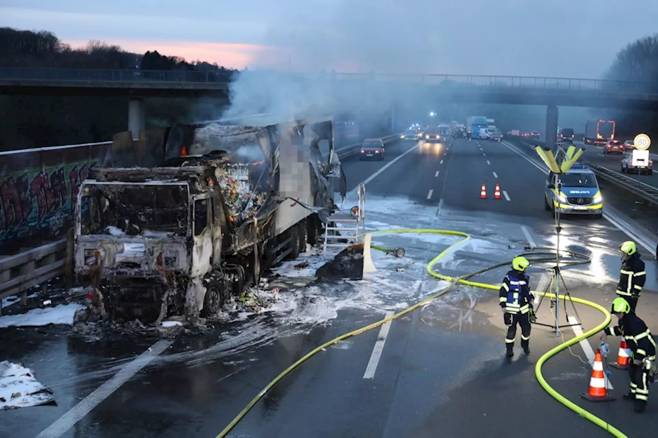 A3 bei Königswinter: Lkw brennt – Autobahn gesperrt