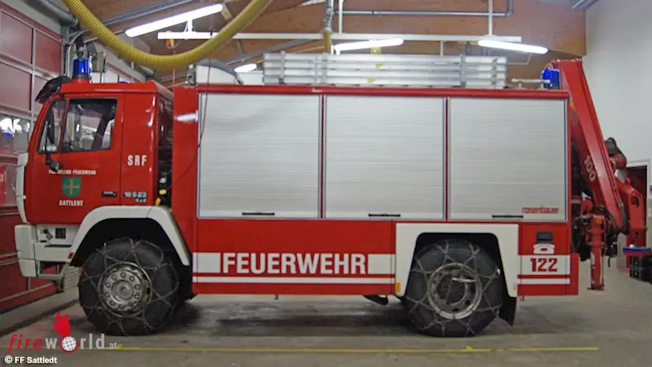 Freiwillige Feuerwehr Sattledt verkauft schweres Rüstfahrzeug mit Kran