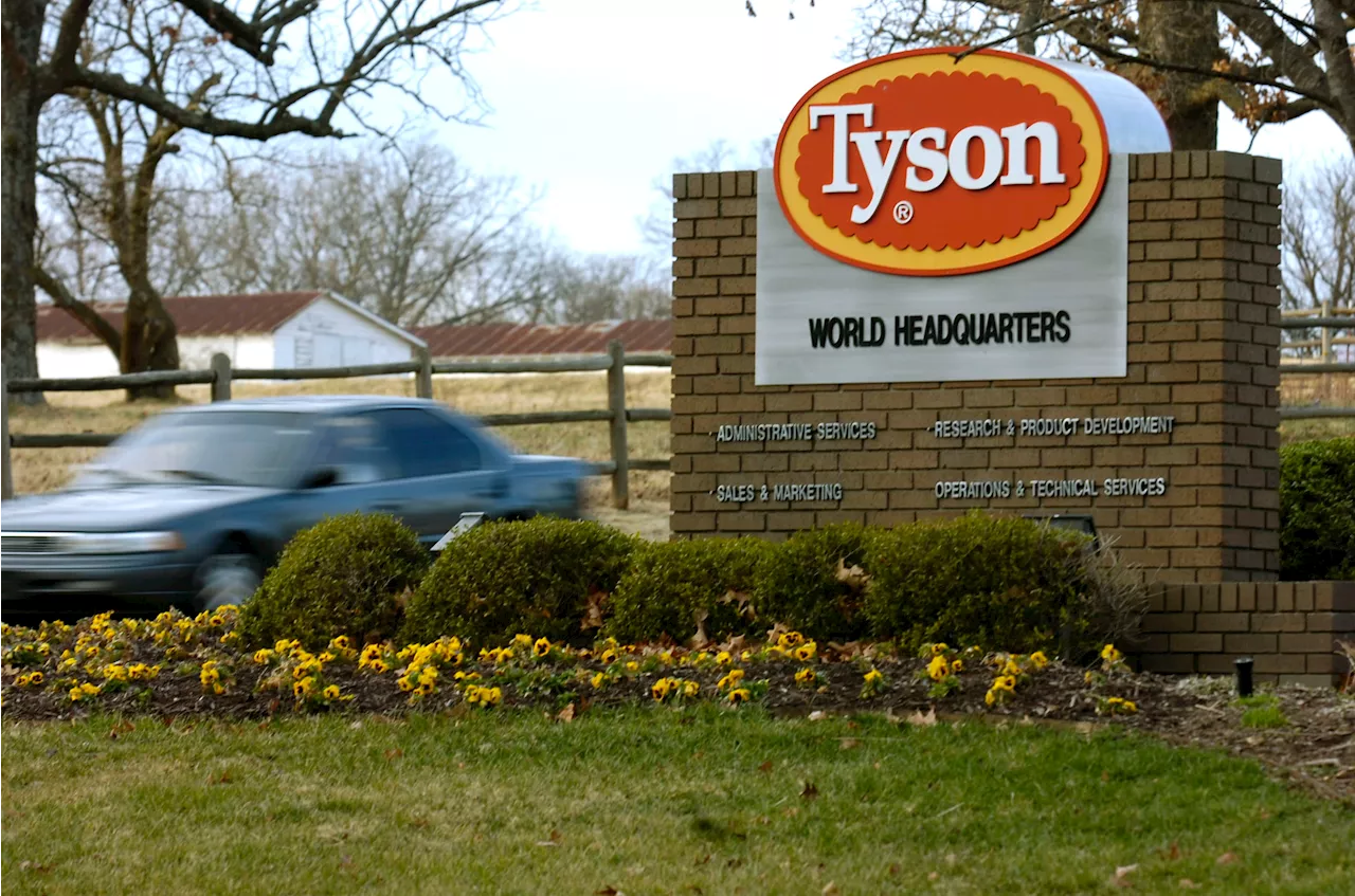 Tyson Foods hoping to hire over 40,000 asylum-seekers, immigrants for labor-manufacturing jobs