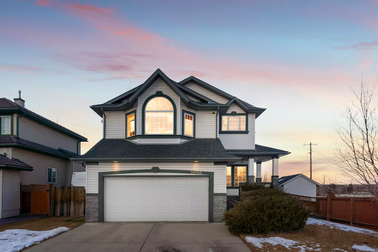 Suburban Calgary home gets three offers, with buyer adding $15,000 to seal deal