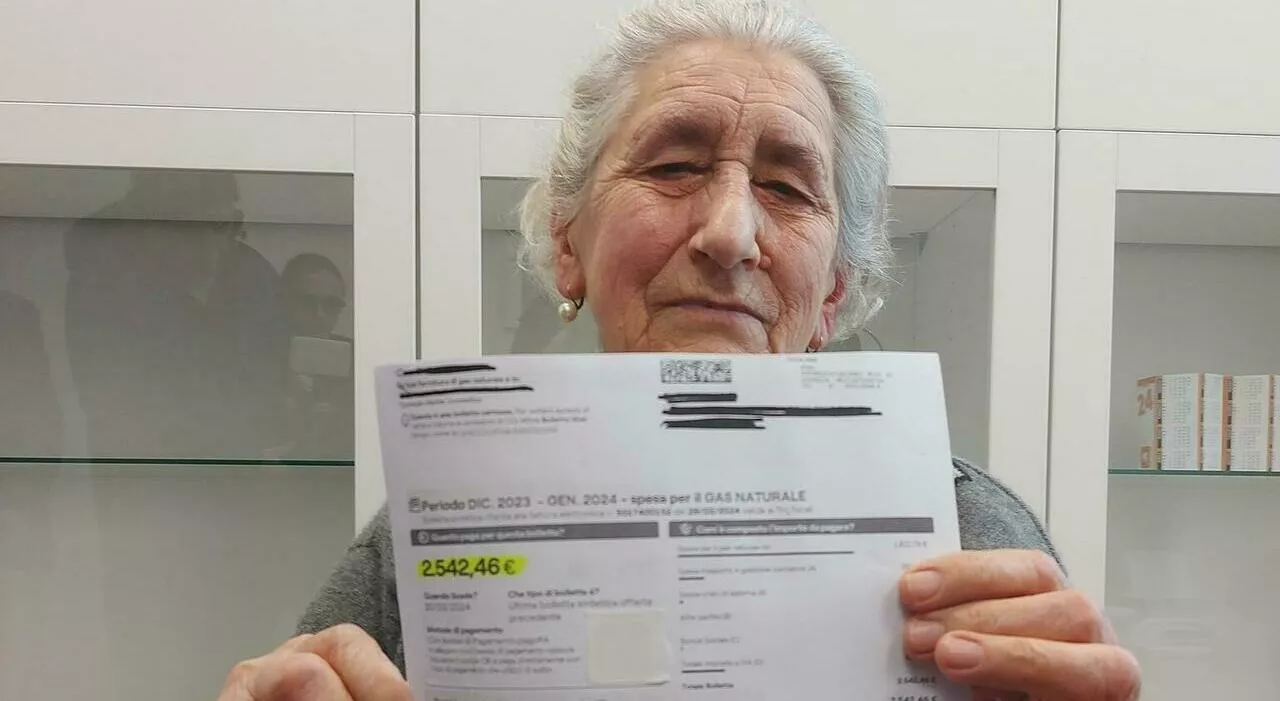 Maxi bolletta del gas per Maria, 93 anni: «Oltre duemila euro, l'anno scorso per lo stesso periodo ne avevo pa