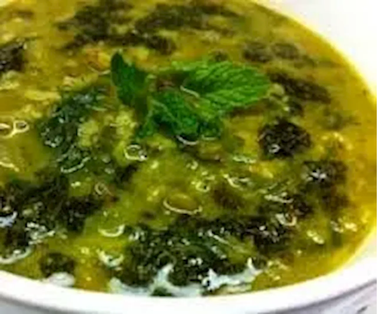 طرزتهیه آش گزنه به روش محلی مازندران