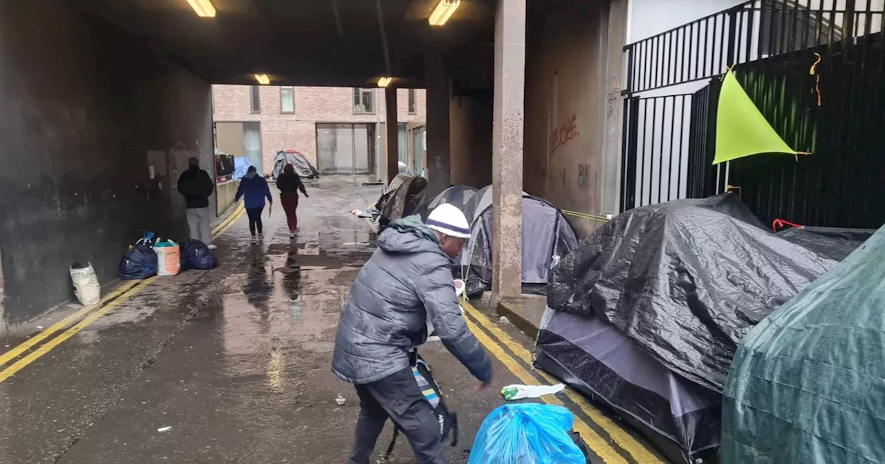 Asylum seekers told to pitch tents ‘anywhere on the mountain’ in Crooksling return to Dublin city centre