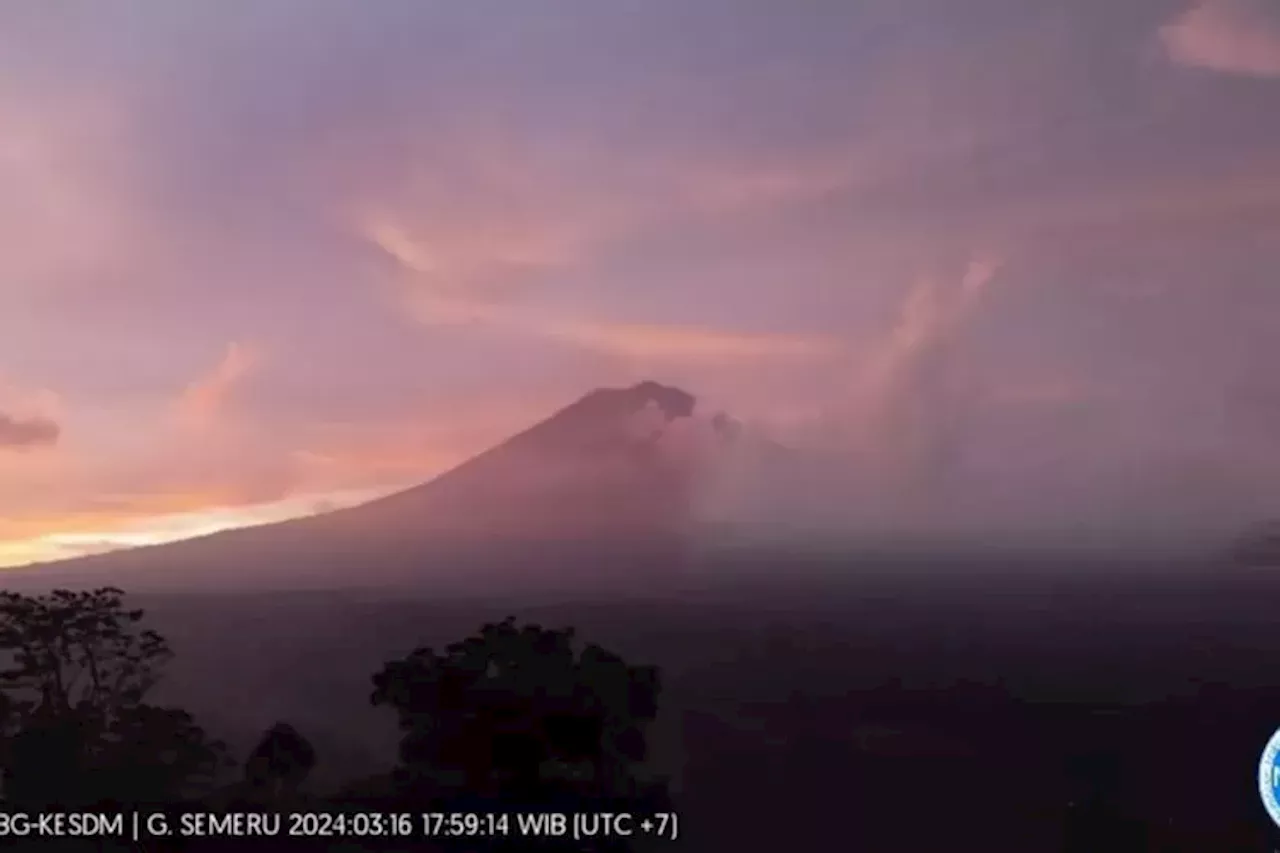 Gunung Semeru Kembali Erupsi Selama 127 Detik, Masyarakat Diimbau Tidak Beraktivitas di Beberapa Lokasi Berikut