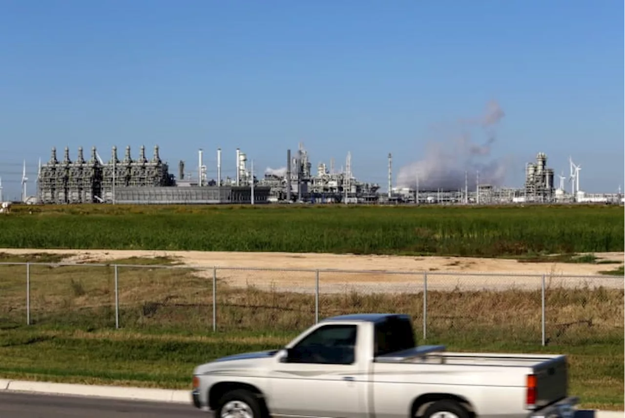 Gulf Coast petrochemical growth draws billions in tax breaks despite pollution violations