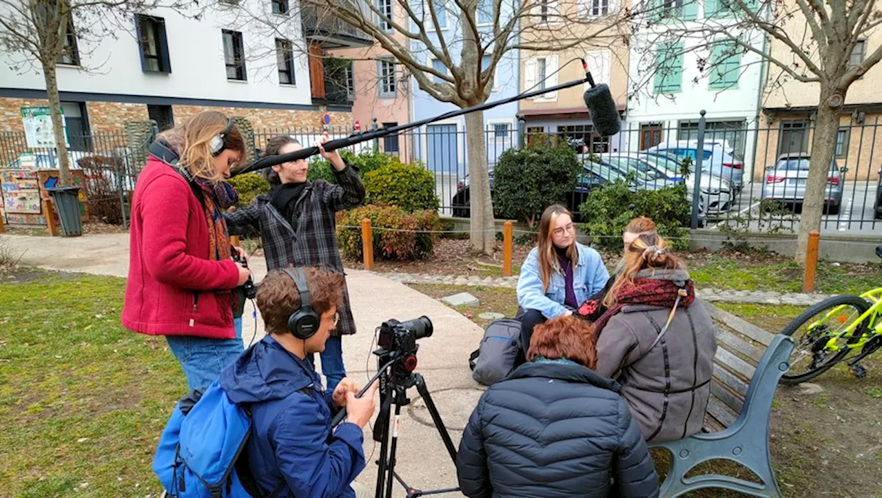 Foix. La Télé Buissonnière rencontre les étudiants