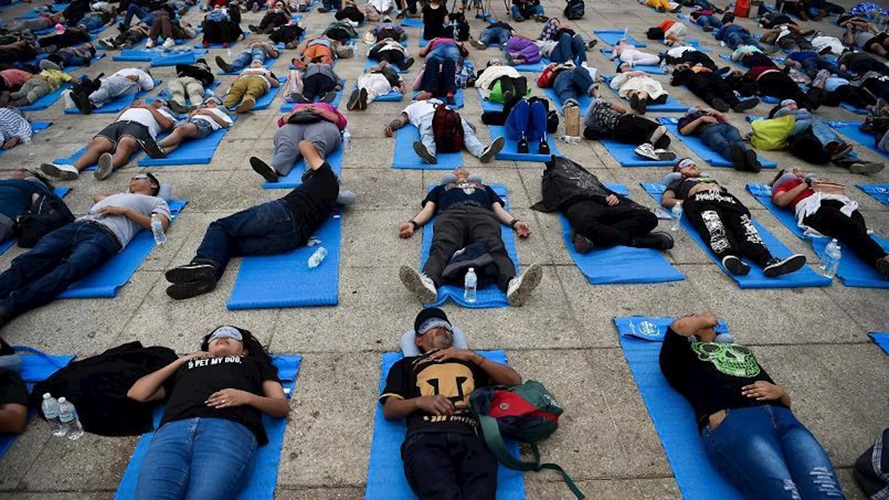 Siesta in strada a Città del Messico per 200 persone nella Giornata mondiale del sonno