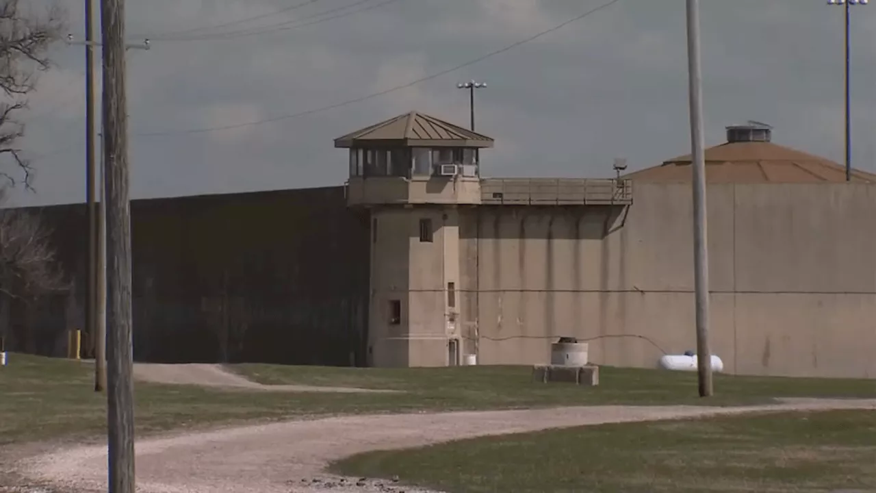 Illinois to demolish, rebuild Stateville prison, Gov. Pritzker announces