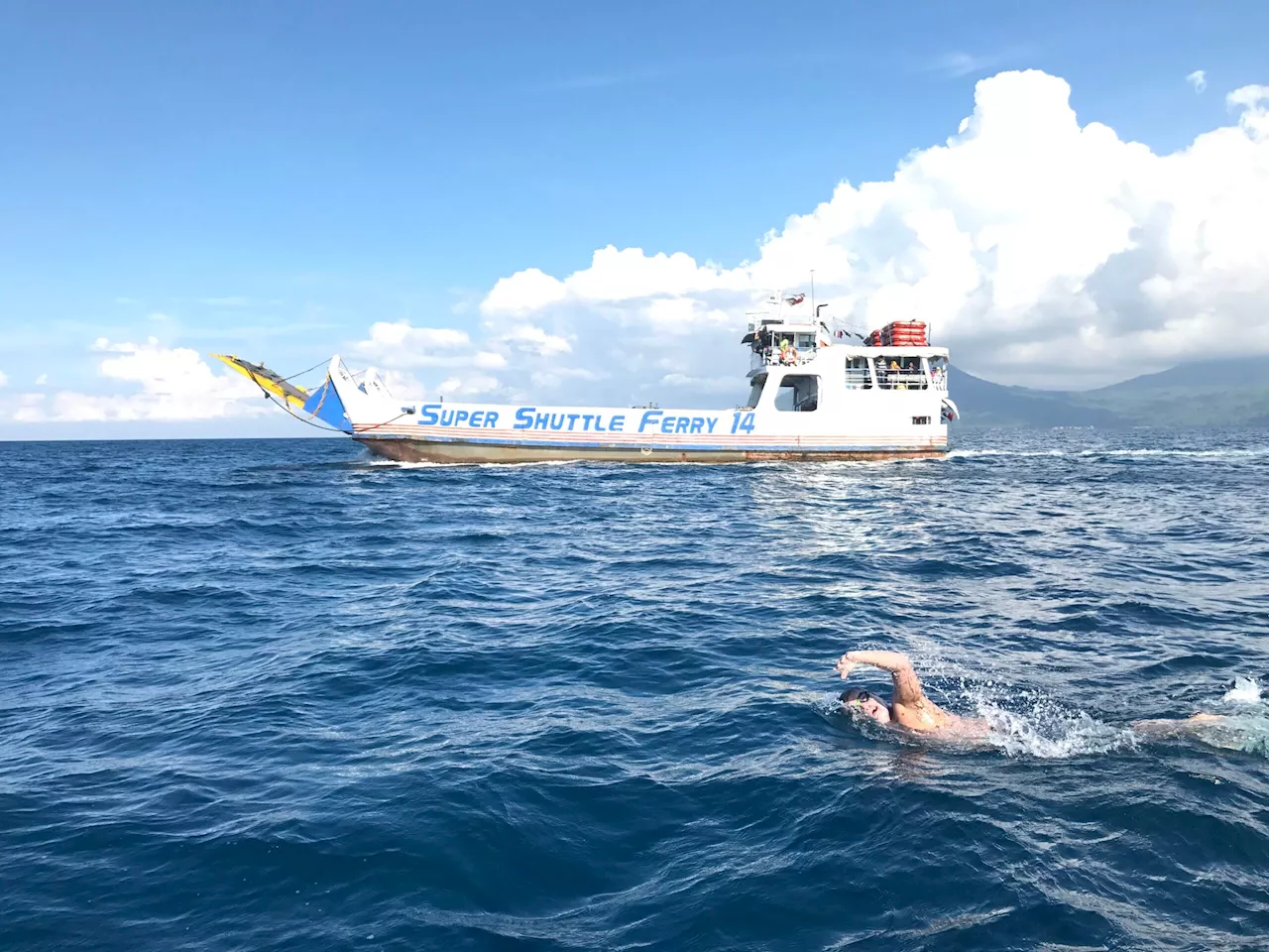 ‘Pinoy Aquaman’ sets eyes on Capiz open water swim record