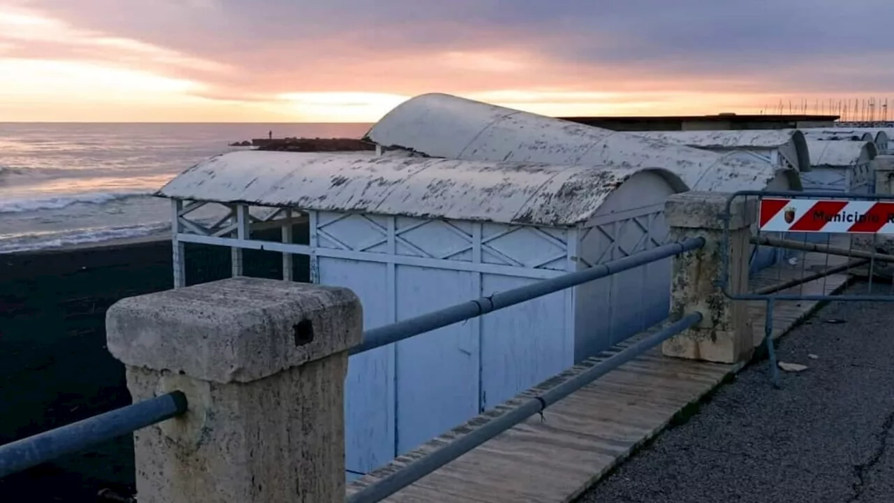 Ostia, la Capitaneria chiude il tratto di mare davanti a sei stabilimenti