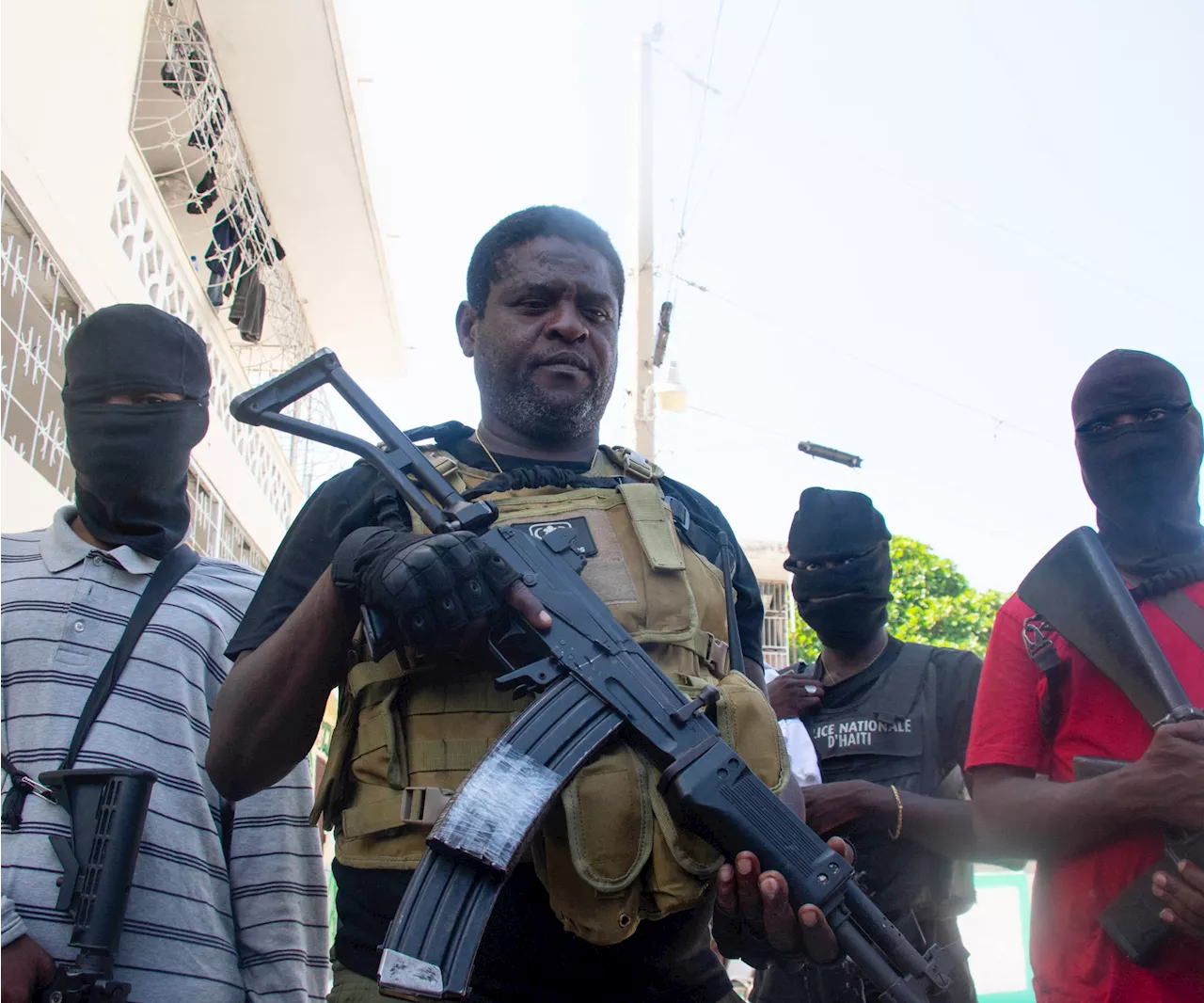  Haïti : comment Jimmy Chérizier alias 'Barbecue', chef de gang, plonge le pays dans le chaos
