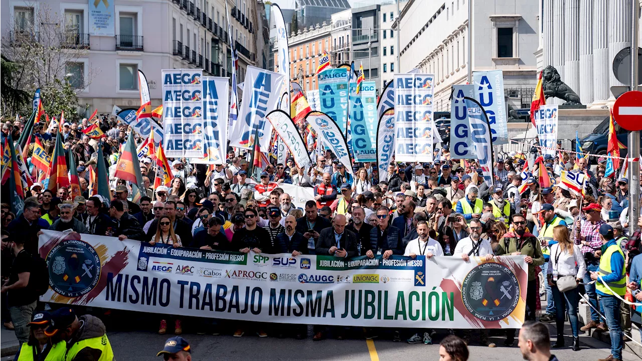 Una manifestación en Madrid exige una jubilación 'digna' para policías y guardias civiles