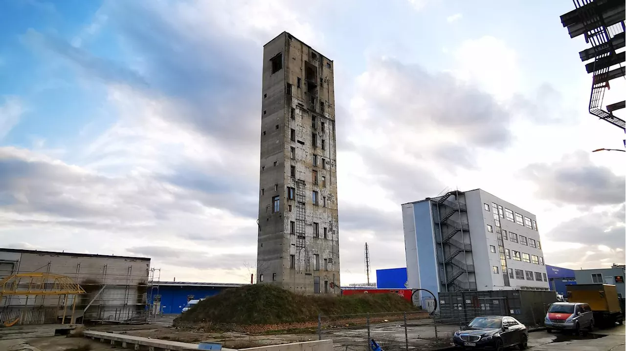 Auf dem Dong Xuan Center in Berlin-Lichtenberg: DDR-Betontürme werden zu „San Gimignano Lichtenberg“