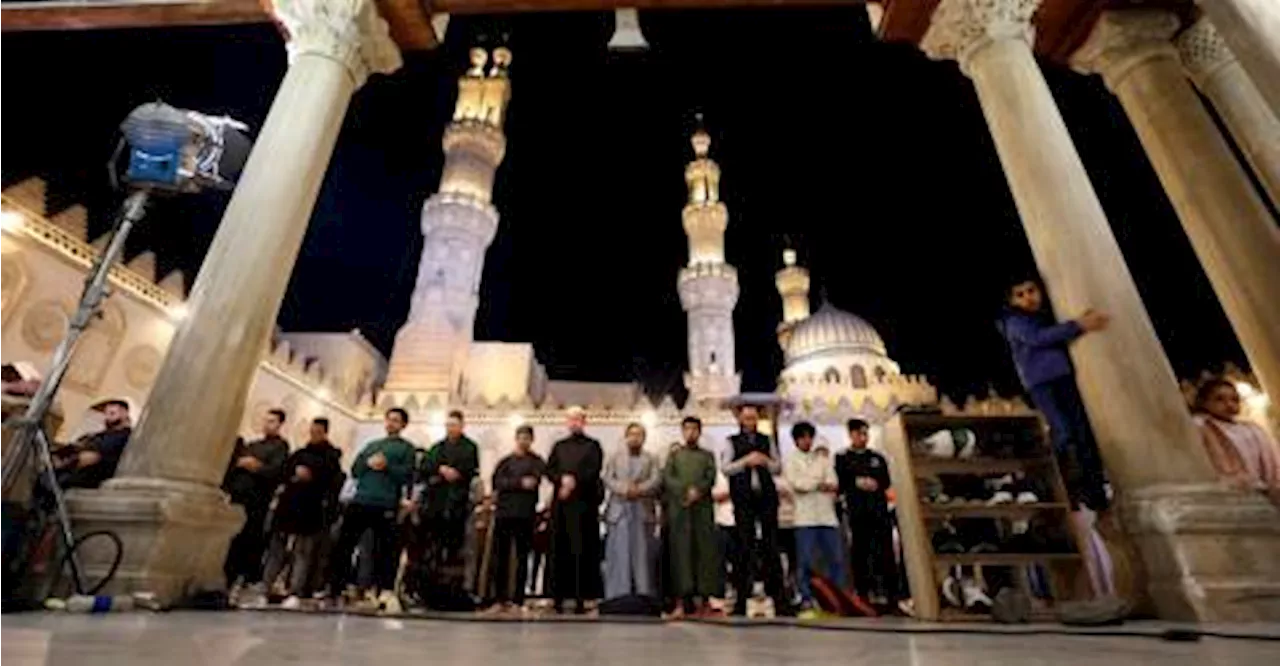 &#039;Difficult&#039; Friday prayers at Jerusalem&#039;s Al-Aqsa mosque