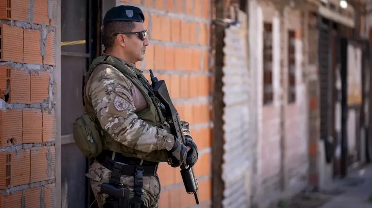 El estado de las fuerzas federales: 49.000 chalecos antibala vencidos, 800 autos rotos y aviones en tierra