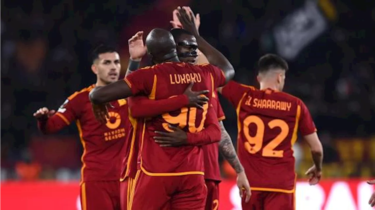 Roma, col Sassuolo tifosi anche nel settore ospiti: record di presenze all'Olimpico post Covid