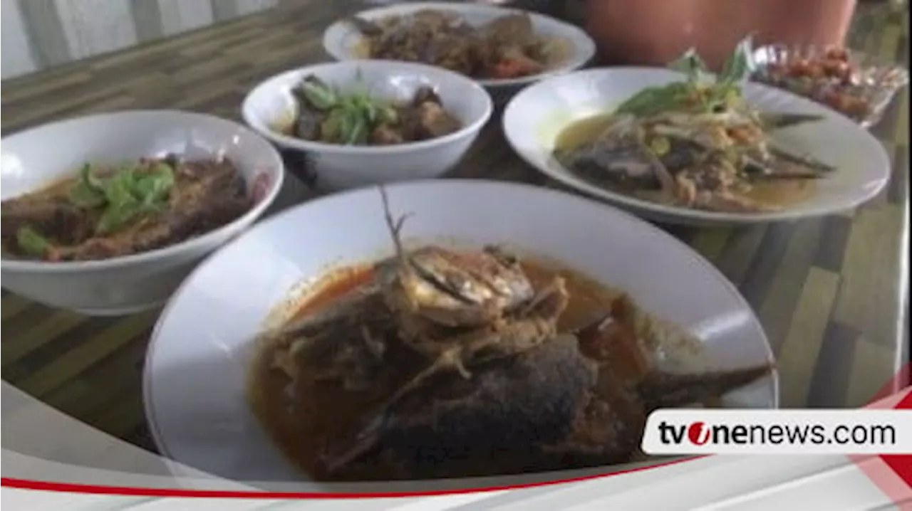 Lezatnya Berbuka Puasa dengan Kepala Ikan Tengiri dan Botok Ikan Sembilang