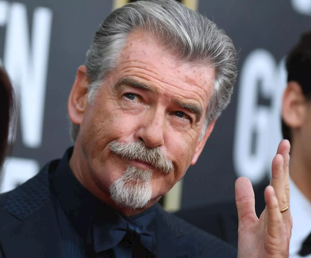 Pierce Brosnan sier unnskyld