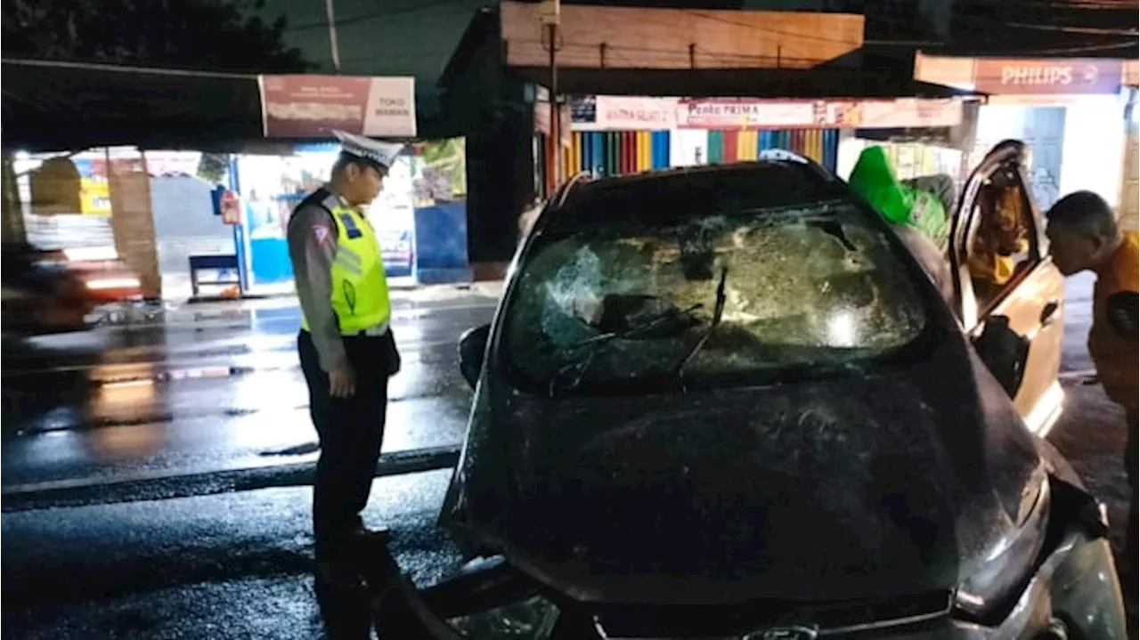 Pengemudi Ford Diduga Mabuk, Ngebut Walau Ban Depan Pecah