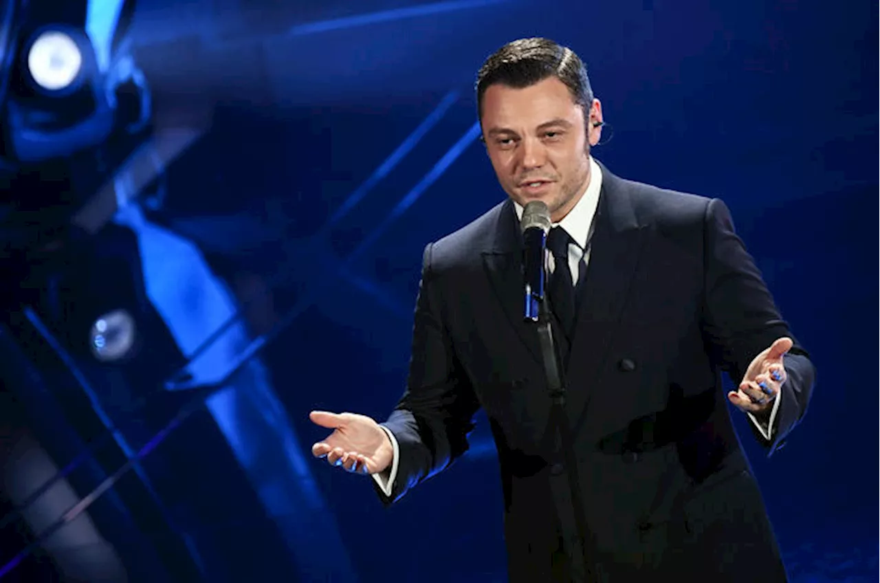 Tiziano Ferro ufficializza il divorzio con Victor Allen