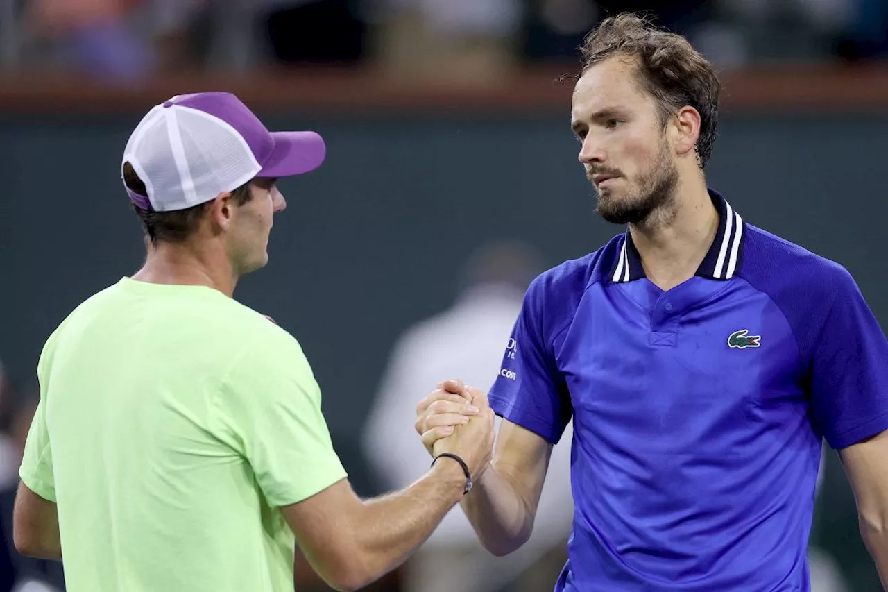 Medvedev atur pertandingan ulang lawan Alcaraz di final Indian Wells