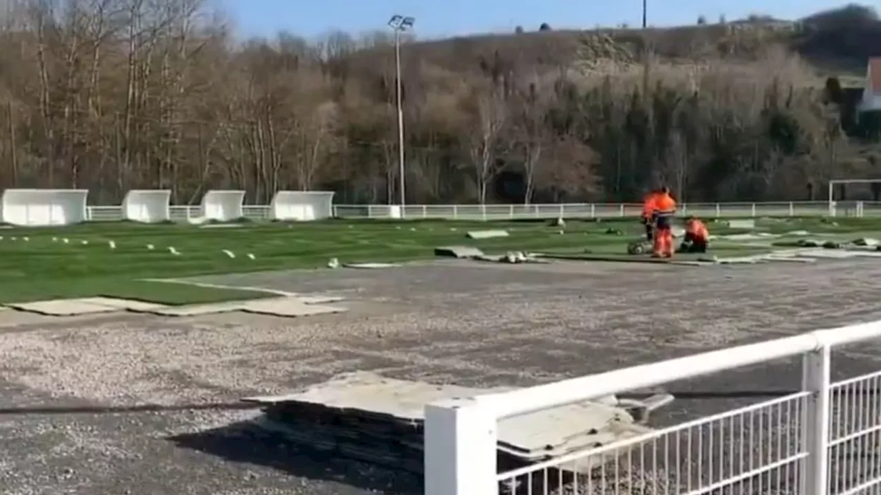 Wimille: abîmée par les inondations, la pelouse du club de foot local vendue par petits bouts