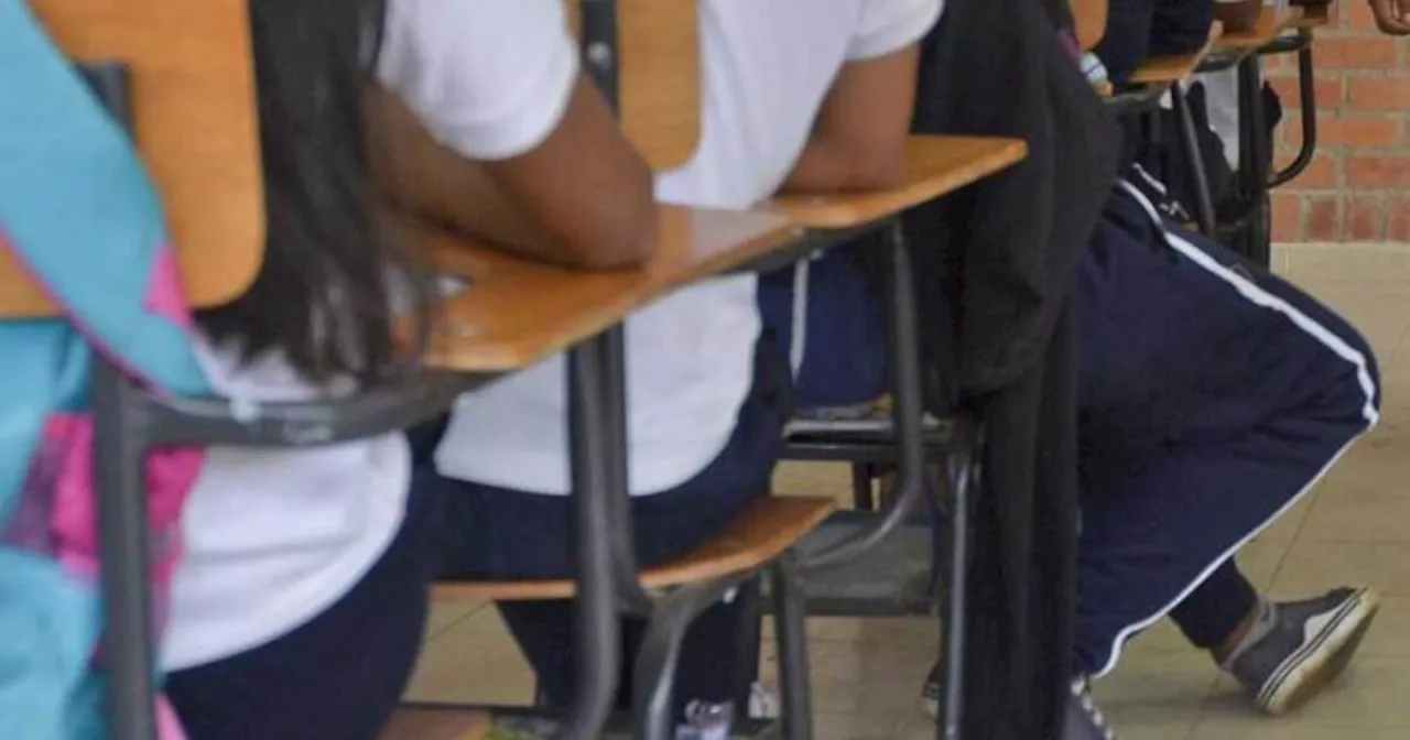 Investigan a docente de Bucaramanga que habría agredido a una estudiante