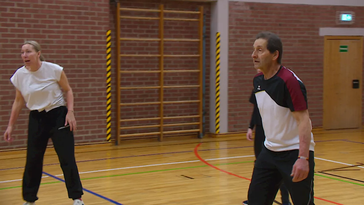 Volleyballtraining mit einem zweifach organtransplantierten Sportler