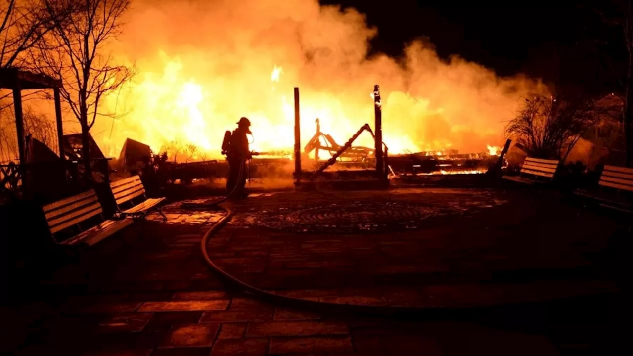 'Deeply saddened': Toronto's Ward’s Island Association Clubhouse destroyed by large fire