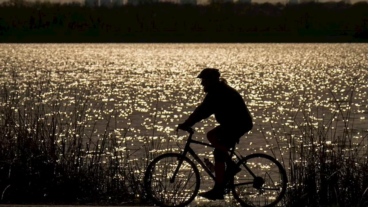 'Cooler' temps in D-FW area Monday; rain possible midweek, NWS says