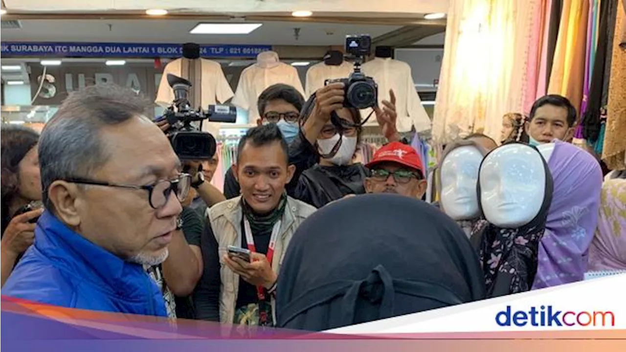 Zulhas Borong Batik hingga Sarung di ITC Mangga Dua, Pedagang-Pengunjung Riuh