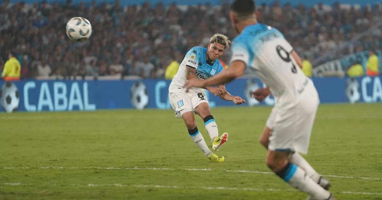 Juanfer salvó a Racing de otra derrota