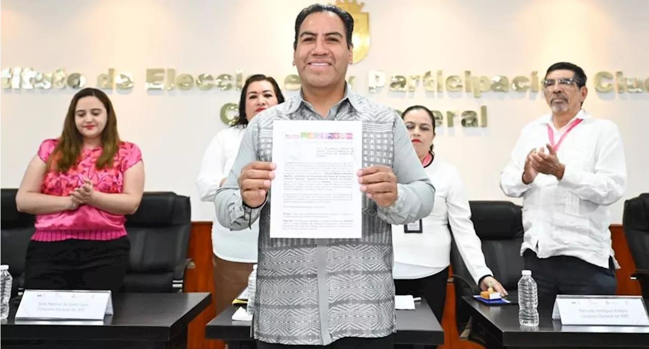 Eduardo Ramírez Aguilar se registra como candidato de Morena por la gubernatura de Chiapas