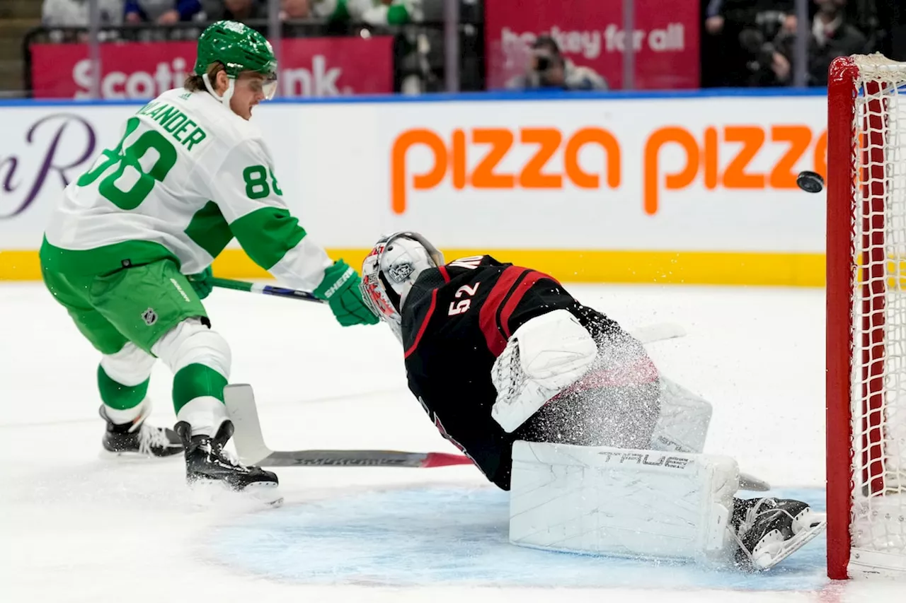 Maple Leafs fall in shootout after allowing two late goals to Hurricanes