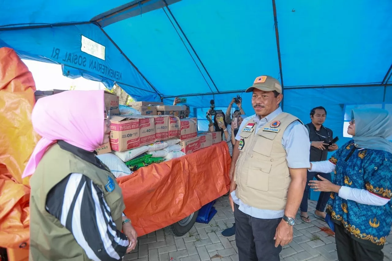 Tinjau Banjir di Grobogan, Pj Gubernur Jateng Serahkan Bantuan Rp 293 Juta Lebih