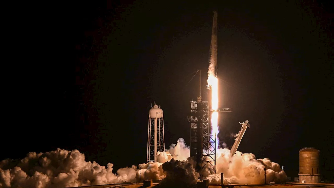 SpaceX Dilaporkan Kembangkan Jaringan Satelit Pengintai untuk Badan Intelijen AS