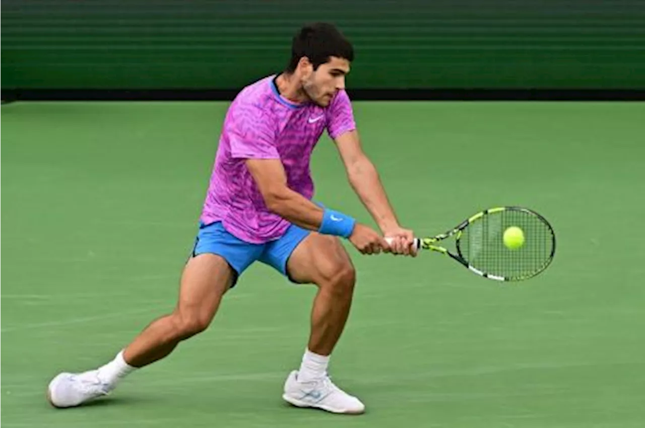 Carlos Alcaraz Sisihkan Jannik Sinner dalam Pertarungan Epik di Semifinal Indian Wells Masters