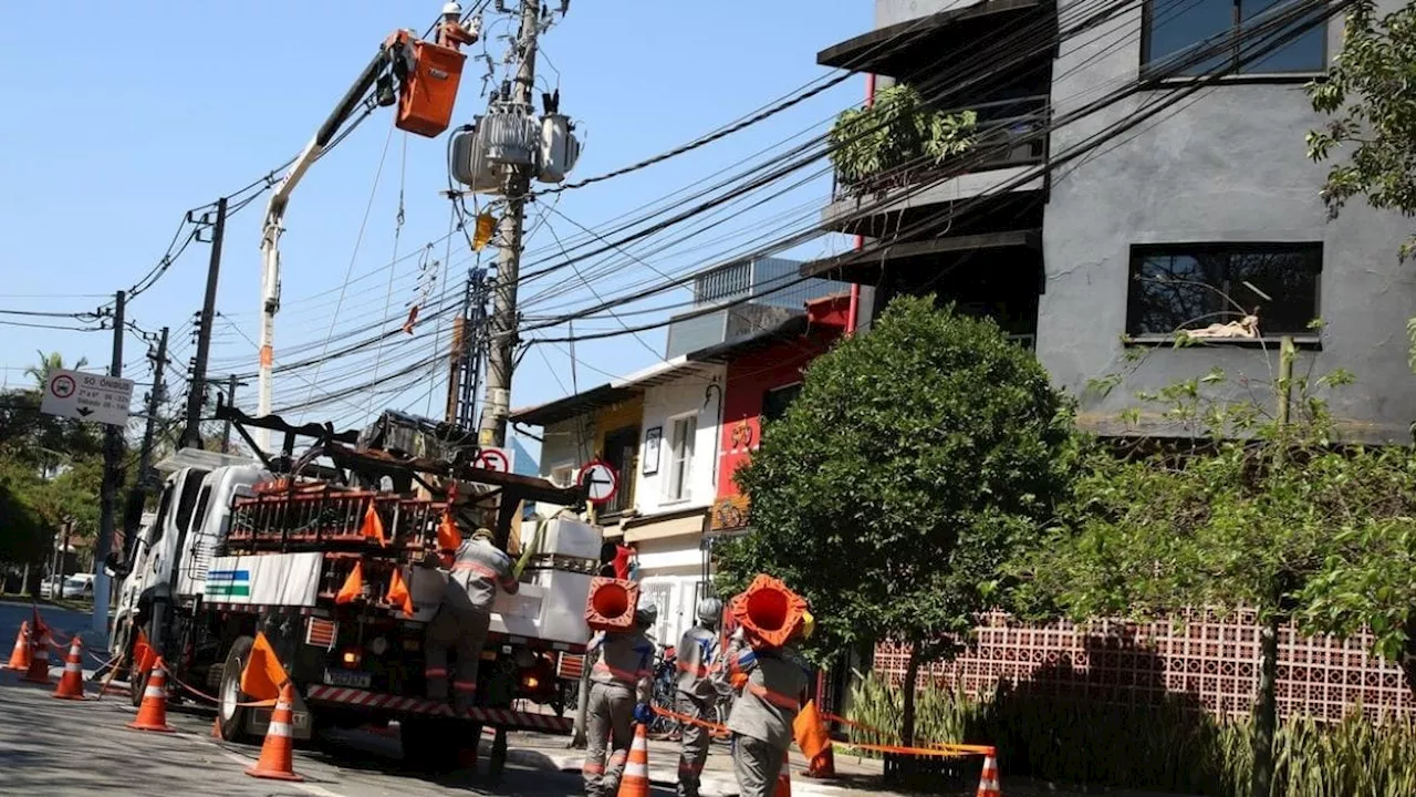 Consumidor ficou em média 10,4 horas sem energia em 2023, aponta Aneel