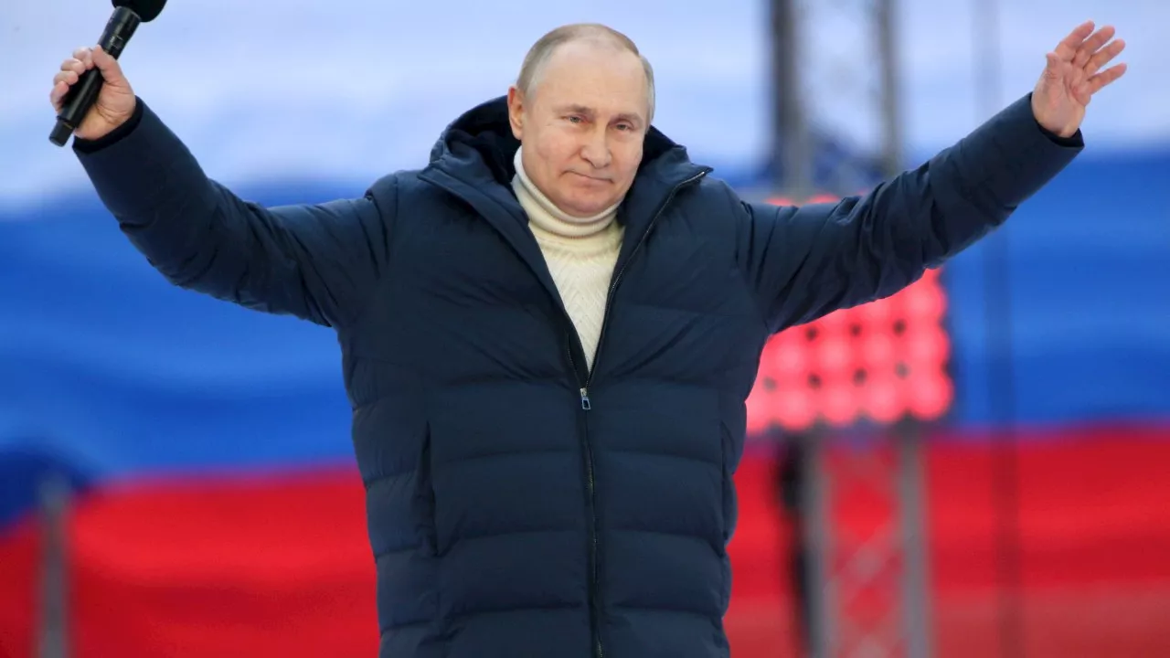 Vladimir Putin wins Russian presidential election