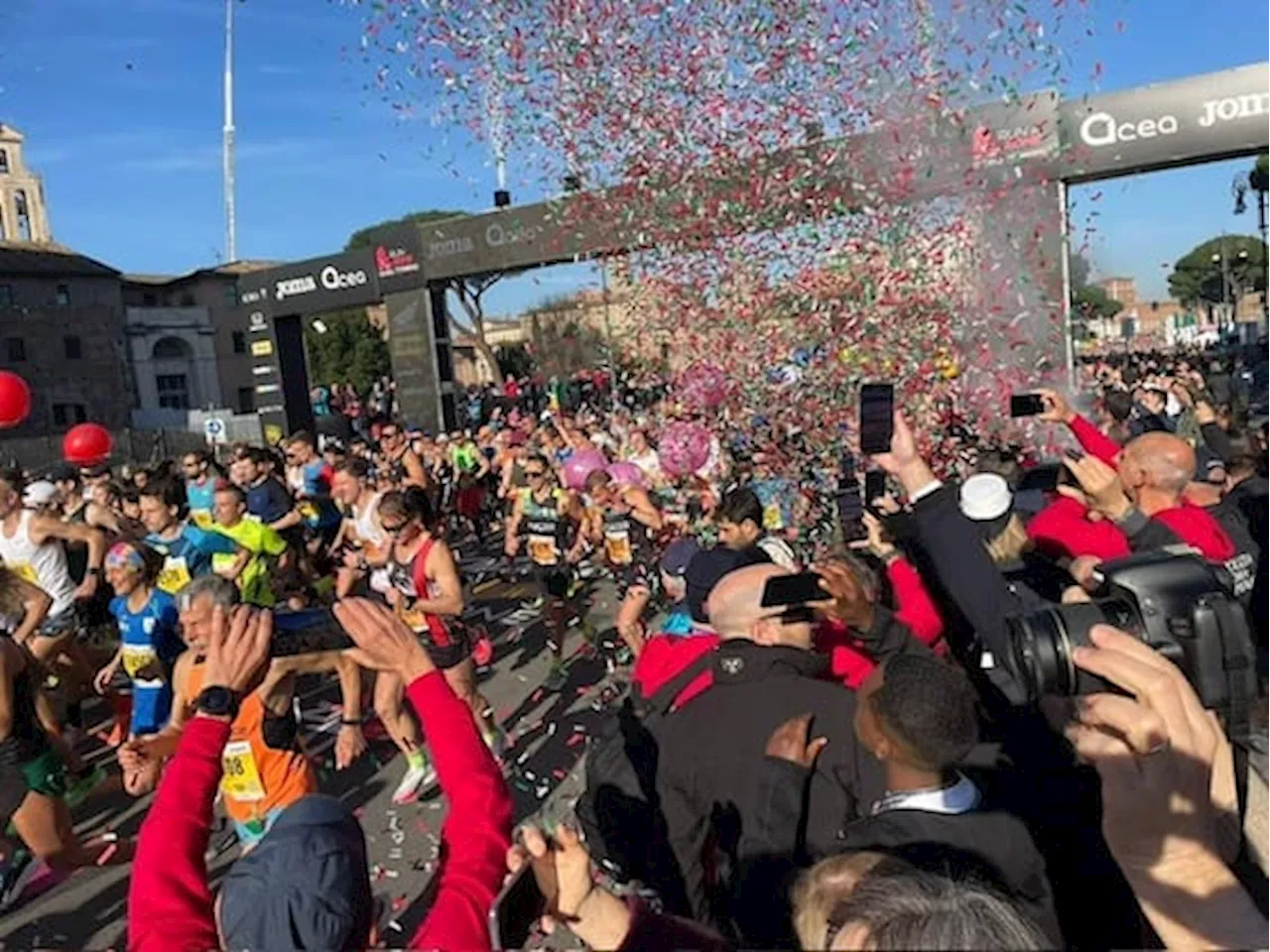 Maratona di Roma, percorso e strade chiuse: 40mila partecipanti al via