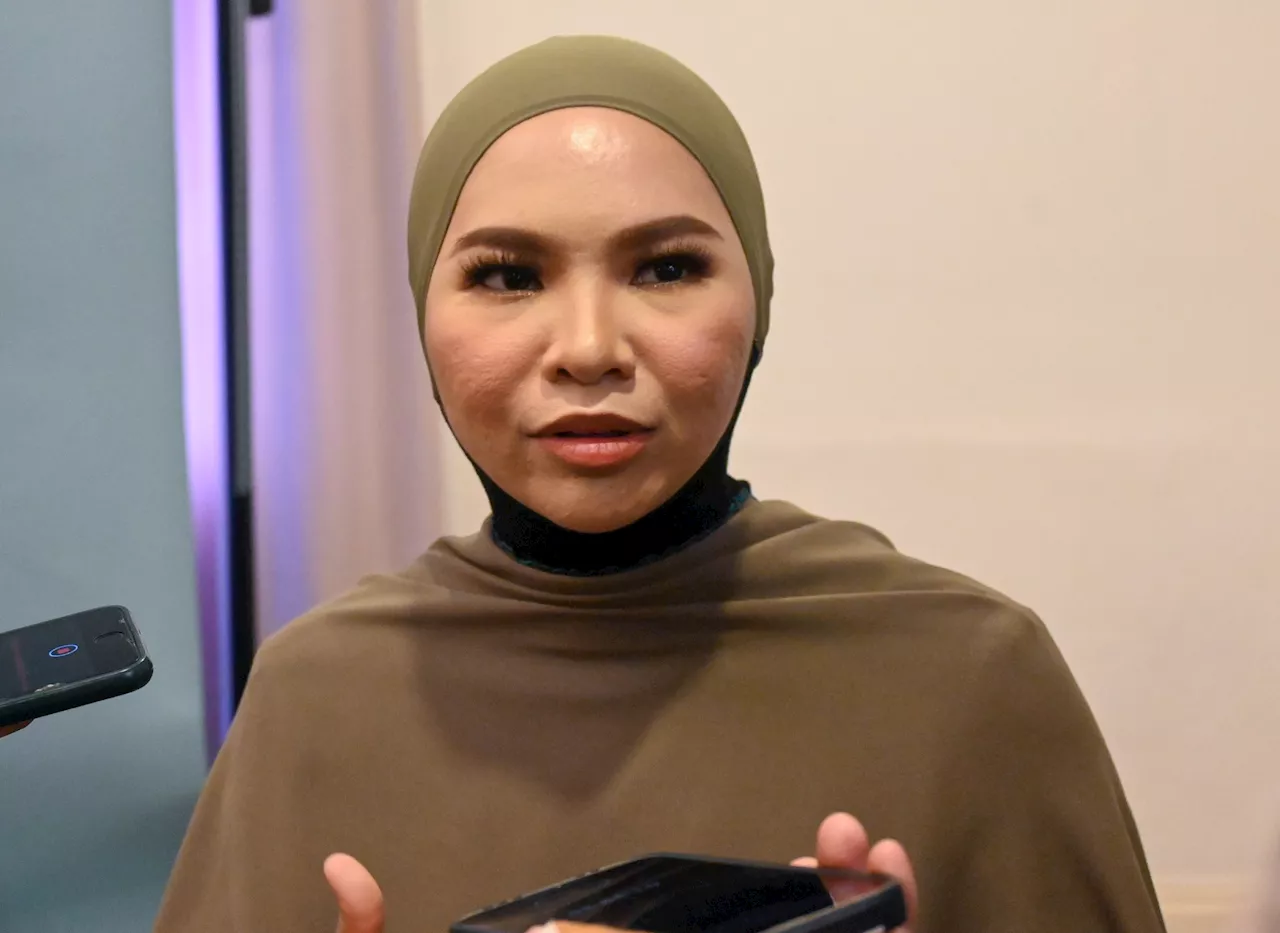 – Aina Abdul rancang lebar sayap ke luar negara